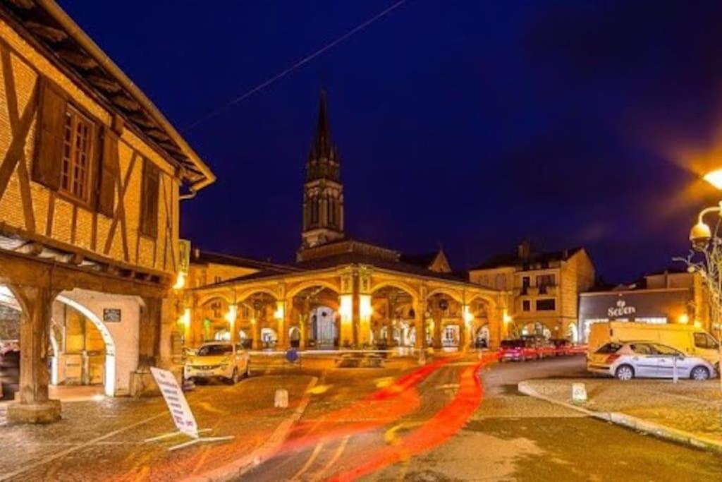 T2 Les Arcades Valence (Tarn-et-Garonne) Exterior foto